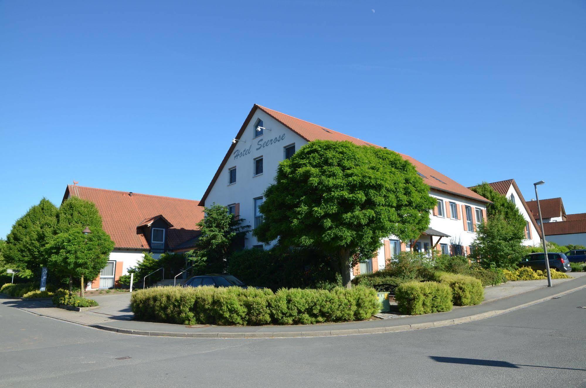 Landhotel Seerose Langenzenn Exterior photo